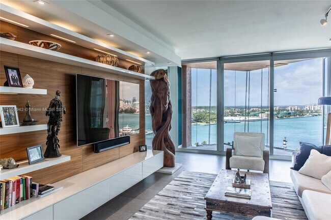 Foto del edificio - 300 South Pointe Dr