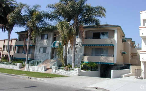 Building Photo - 3627 Bagley Ave