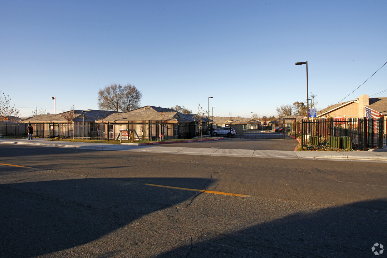 Building Photo - Centennial Place Apartments