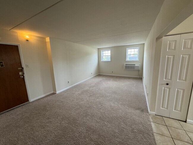 Sala de estar - 2 S Swarthmore Ave