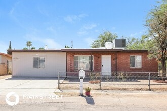 Building Photo - 2310 E Canada St