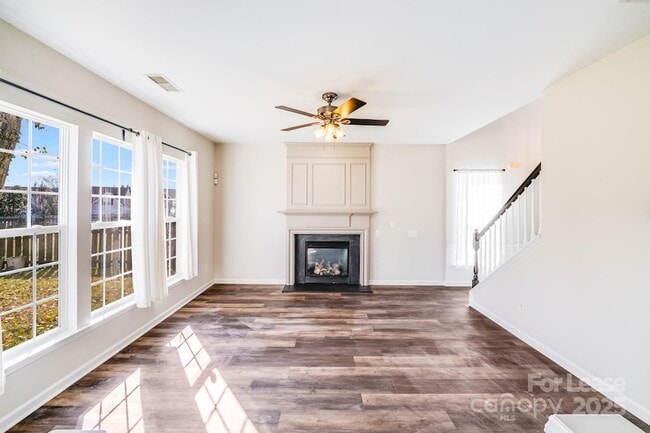 Building Photo - 10925 Claude Freeman Dr