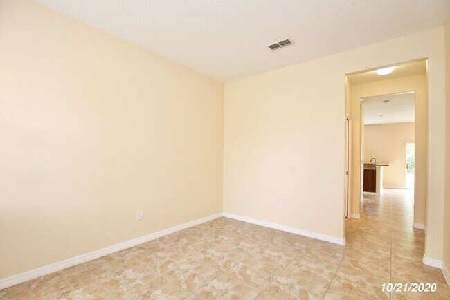 Foto del edificio - Beautiful 3/2.5 Townhouse located in the G...