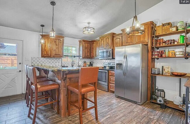 Foto del edificio - 125 SE Churchill Way