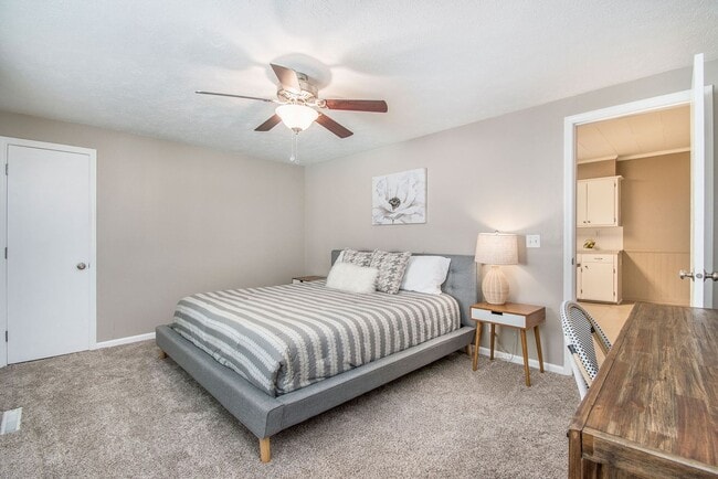 Building Photo - Adorable Millard Home