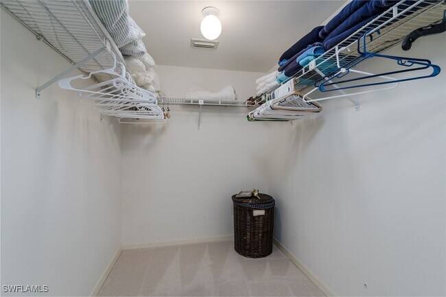 Foto del edificio - 6545 Valen Way