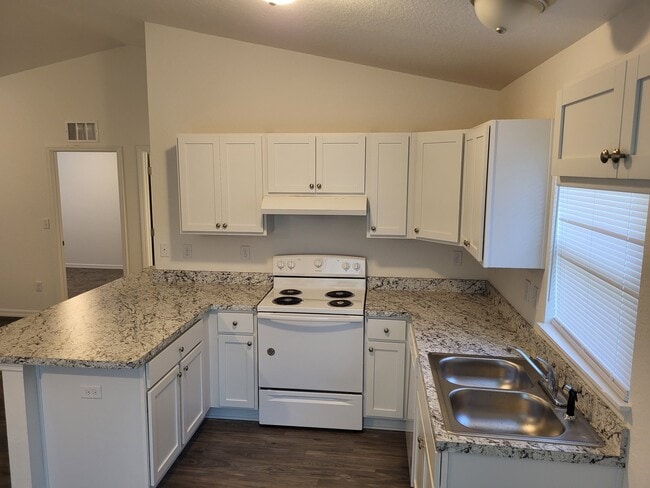 Building Photo - 1551 NW 57th Ct