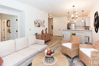 1BD, 1BA - 880SF - Wintergreen Apartments