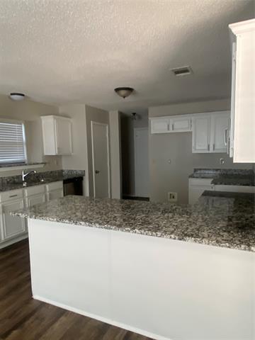 Building Photo - 825 Springfield Dr