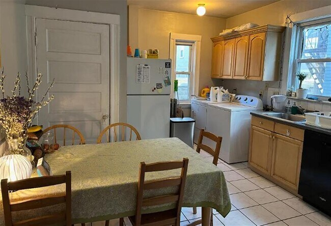 Foto del edificio - 183 College Ave