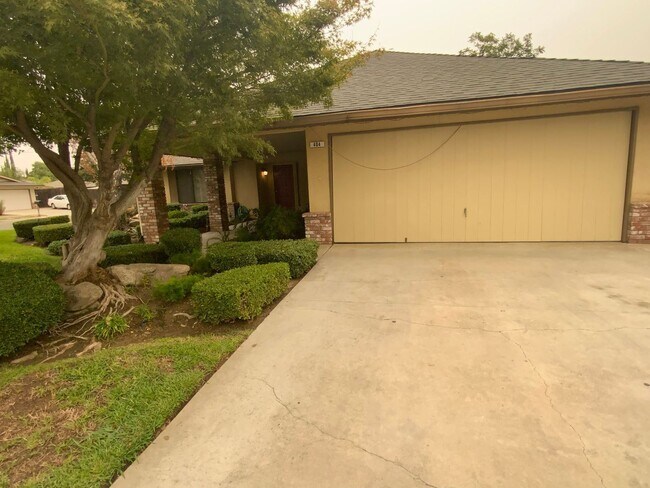 Foto del edificio - 3 br, 2 bath House - 404 N. Renn Ave