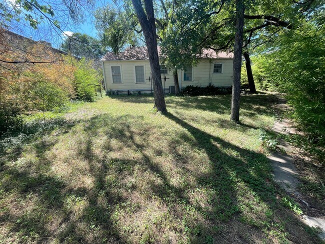 patio trasero - 3105 Cedar St