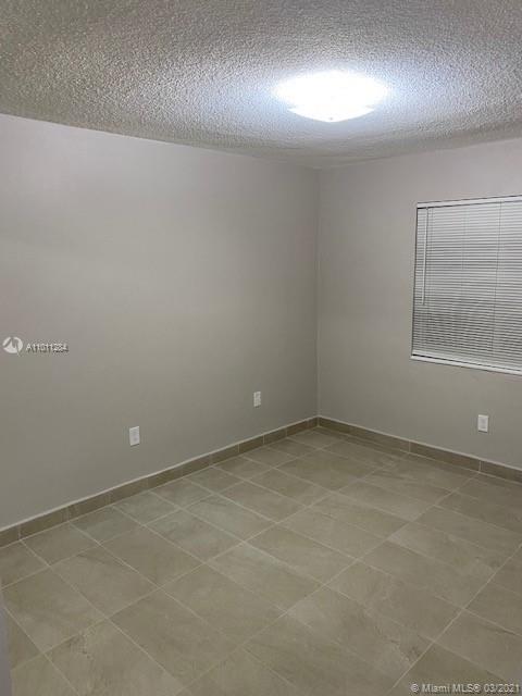 Foto del edificio - 627 SW 3rd St