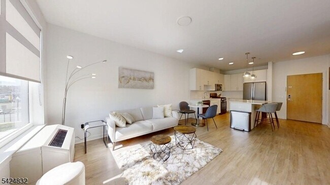 Foto del edificio - 1181 Morris Ave