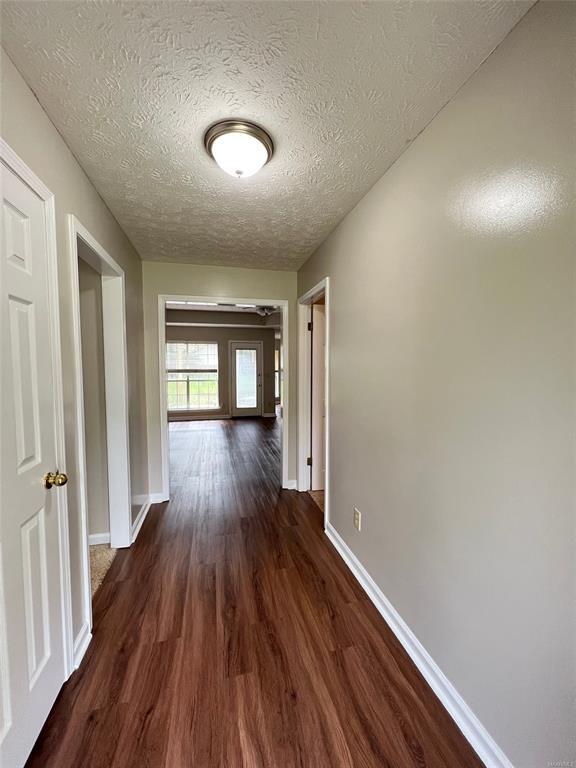 Foto del edificio - 510 Saddlewood Dr