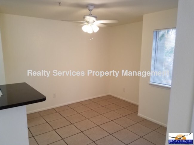 Building Photo - 2865 Winkler Ave