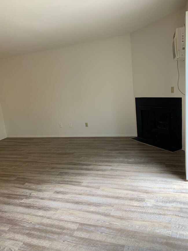 Foto del edificio - 2400 Walnut Ave