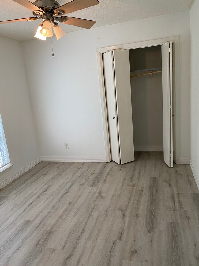 Foto del edificio - 2812 Cantrell St