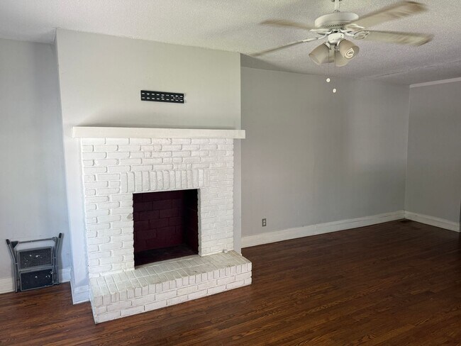 Foto del edificio - 317 20th St S