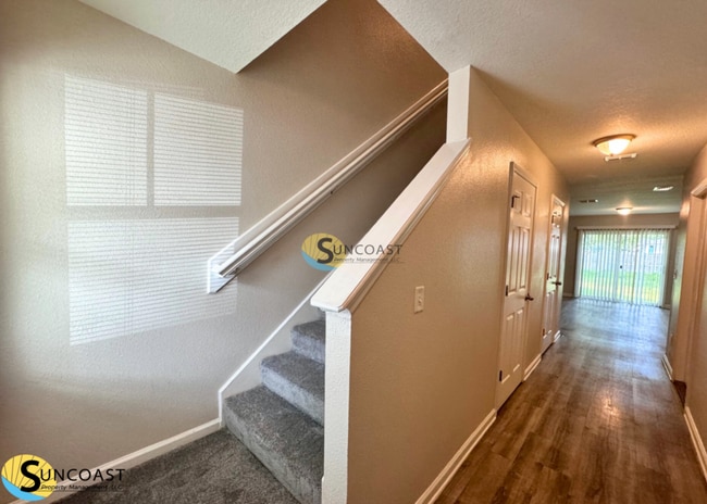 Building Photo - 3BR/2.5BA Townhome for Rent & Get $200 Ama...