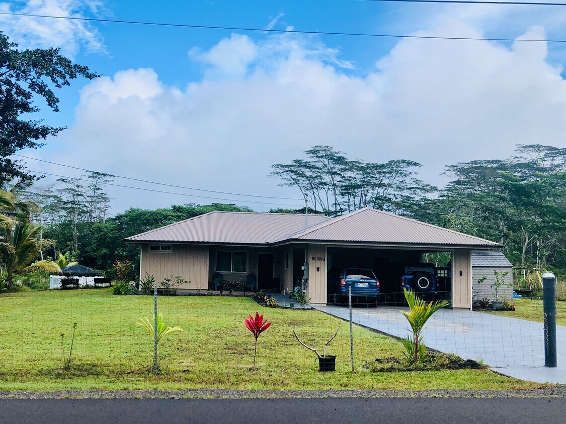 1520651993 22nd Ave, Keaau, HI 96749 House Rental in Keaau, HI