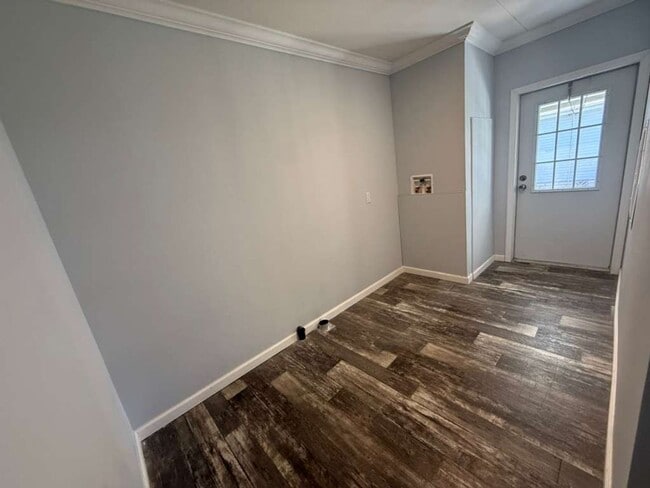 Building Photo - BEAUTIFUL +55 HOA COMMUNITY