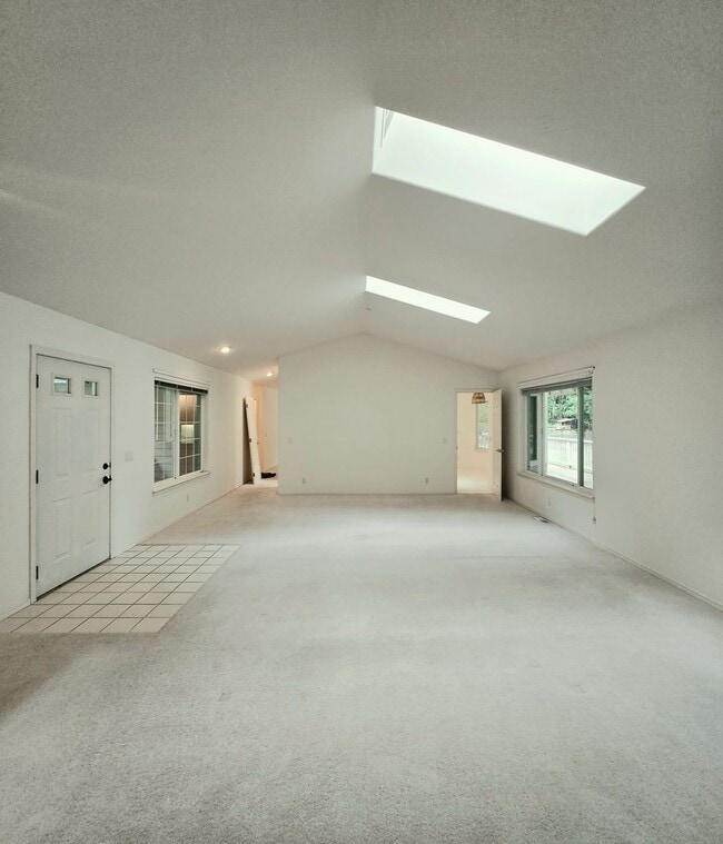 Building Photo - 101 Mockingbird Ln