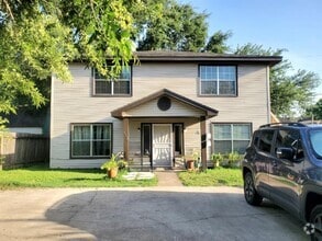 Building Photo - 512 Avenue A