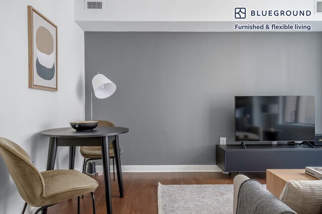 Foto del edificio - 400 8th St NW