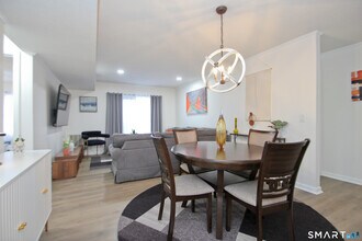 Building Photo - 1 Concorde Way