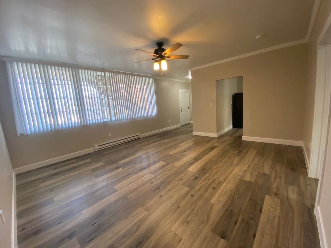 Foto principal - Contemporary 1 Bedroom/1 Bath in Charming ...