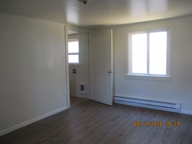Building Photo - 212 N C St