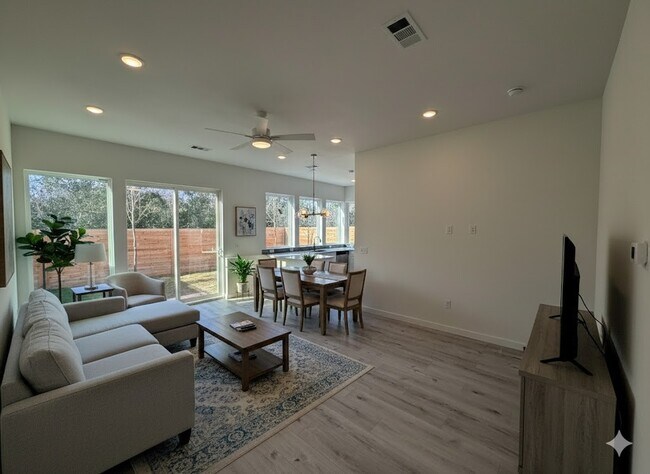 Foto del edificio - 2000 Riverside Farms Rd