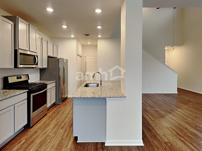 Foto del edificio - 175 Pebble Creek Run