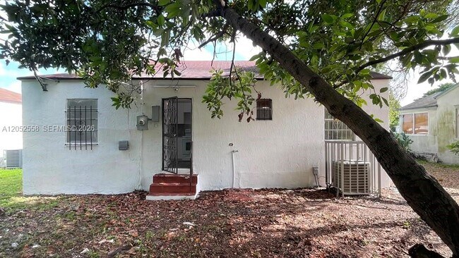 Building Photo - 1012 NW 66th St