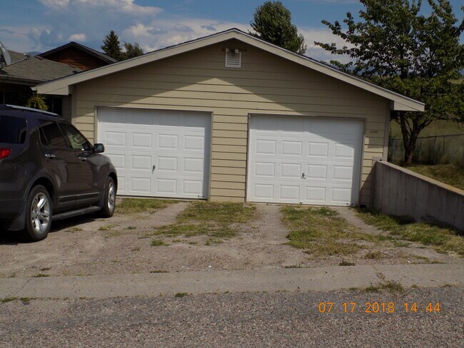 Foto del edificio - 509 22nd Ave W
