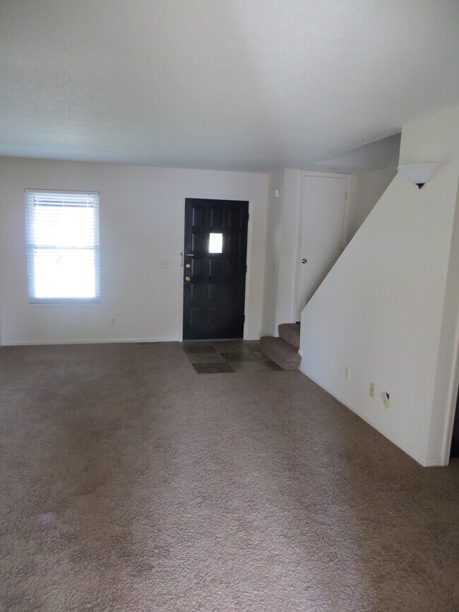 Foto del edificio - 6751 NE Askew Circle