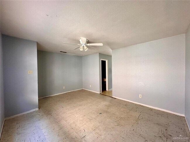 Building Photo - 8 Sugar Cane Dr