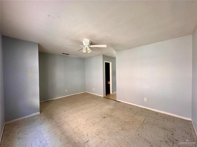 Building Photo - 9 E Sugarcane Dr