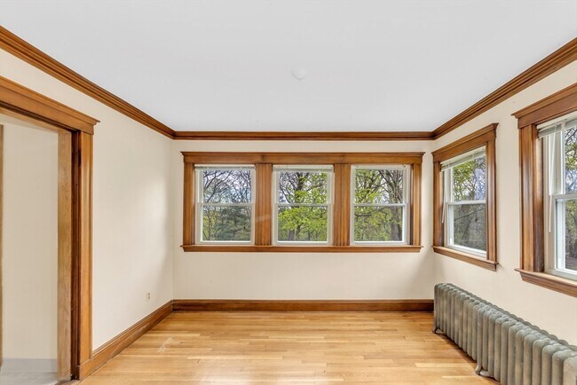 Building Photo - 55 Arborough Rd