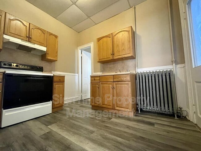 Building Photo - 222 Summit Ave