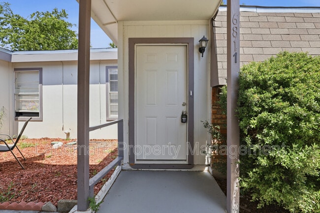 Building Photo - 6811 Trail Lake Dr