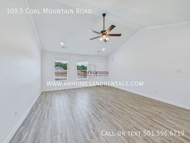 Foto del edificio - 109.5 Coal Mountain Rd