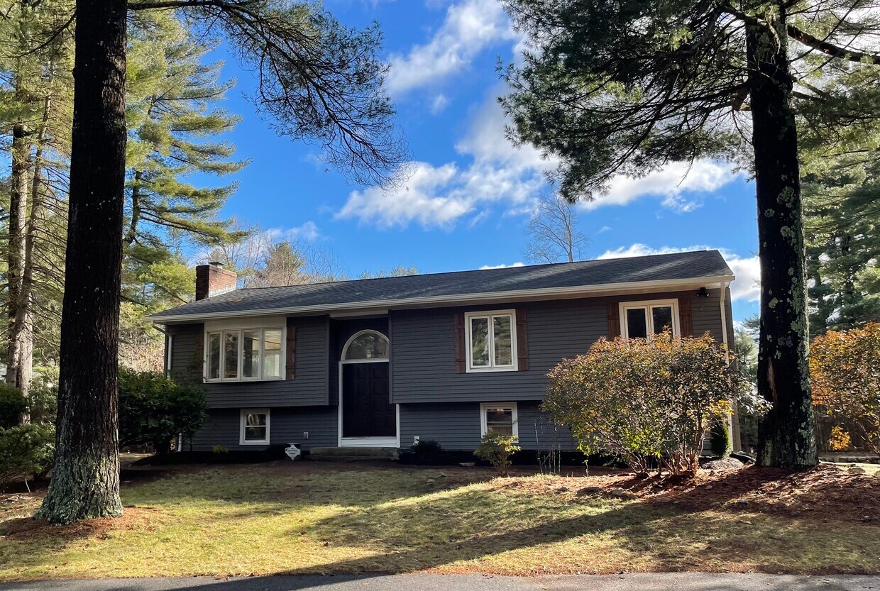 99 Wood Cove Dr, Coventry, RI 02816 House Rental in Coventry, RI