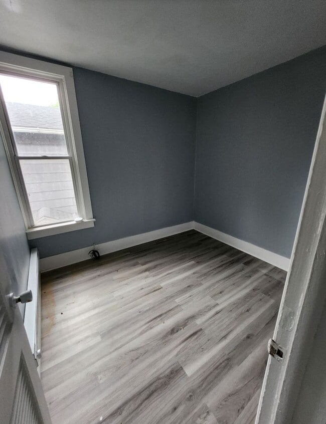 Foto del edificio - Upper 3 bedroom unit