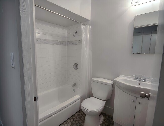 Photo du bâtiment - 1540 Haro St