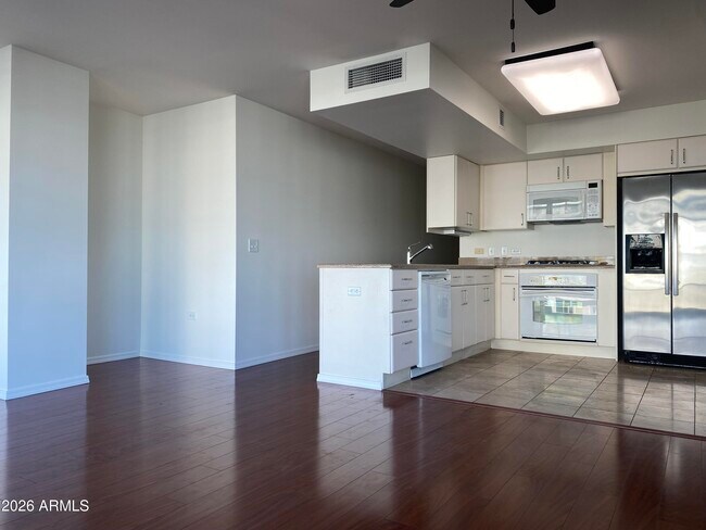 Foto del edificio - 4808 N 24th St