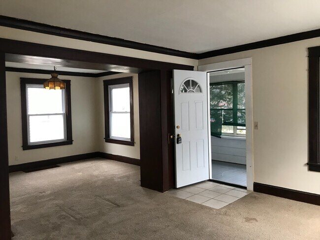 Foto del edificio - DREAM LOCATION !! LOOKS LIKE PRIVET ROAD !!!