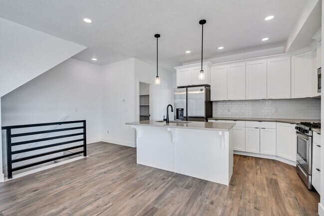 Foto del edificio - 8363 Durham St