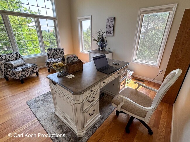 Foto del edificio - 5 Bed 4 Bath in Woodmen Oaks neighborhood!!
